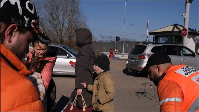 Η ανθρωπιστική βοήθεια δεν έφτασε ούτε σήμερα στη Μαριούπολη: Η Μόσχα επιρρίπτει ευθύνες στον Ερυθρό Σταυρό