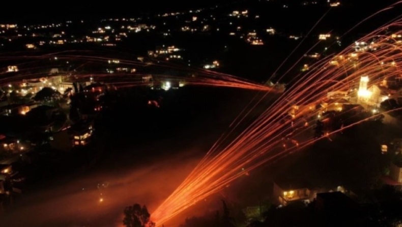 «Βρόντηξε» και πάλι ο Βροντάδος: «Μάγεψε» ο ρουκετοπόλεμος στη Χίο (vid)