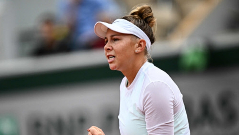 Roland Garros: Εγκατέλειψε η Μούχοβα, στον τέταρτο γύρο η Ανισίμοβα