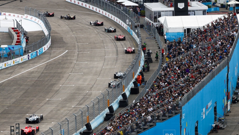 Formula E, Βερολίνο: Ο Μορτάρα πήρε τη νίκη στο πρώτο ePrix (vid)