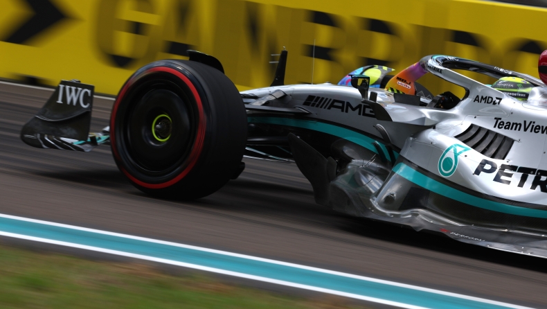 Formula 1: Η Mercedes εξετάζει ακόμα και την αλλαγή σχεδίασης του μονοθεσίου της