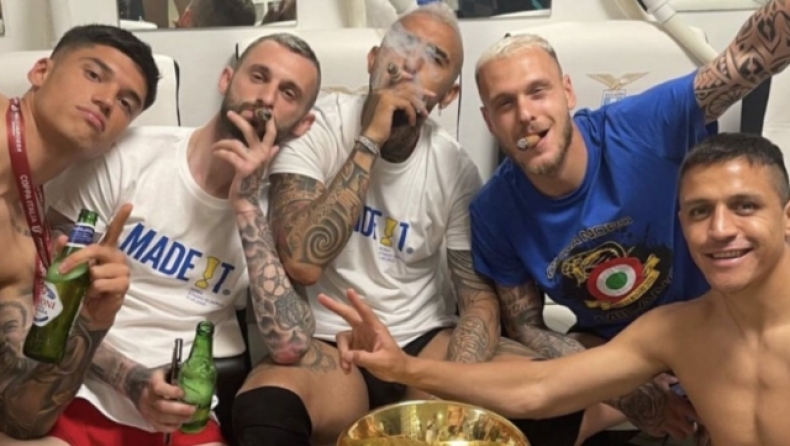 Ίντερ: Οι παίκτες γιόρτασαν την κατάκτηση του Coppa Italia με πούρα και τσιγάρα!