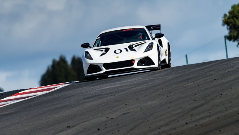 Lotus Emira GT4: Πρώτοι γύροι για το νέο αγωνιστικό (vid)