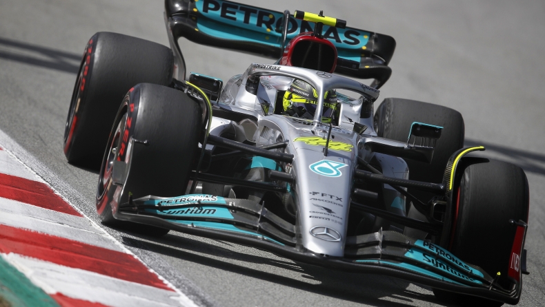 Formula 1, Χάμιλτον: «Θα μπορούσα να παλέψω με τις Red Bull»