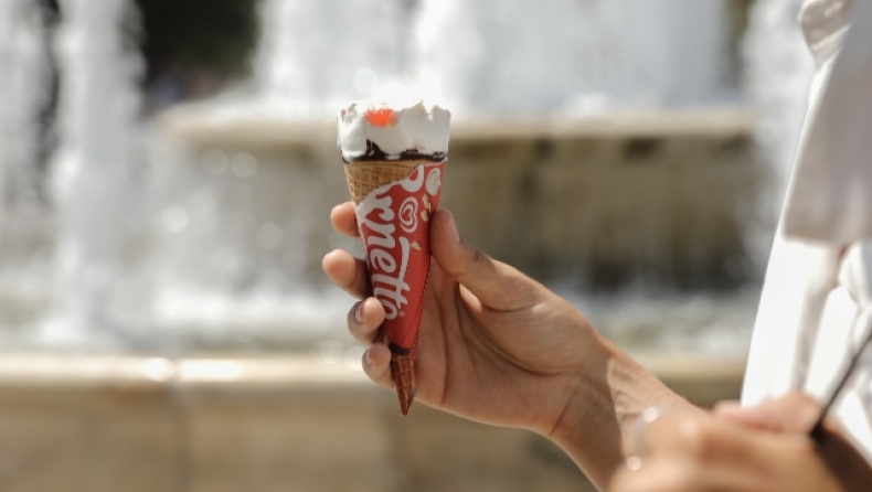 Οι ανατιμήσεις στα γαλακτομικά στέλνουν στα ύψη τις τιμές των παγωτών (vid)