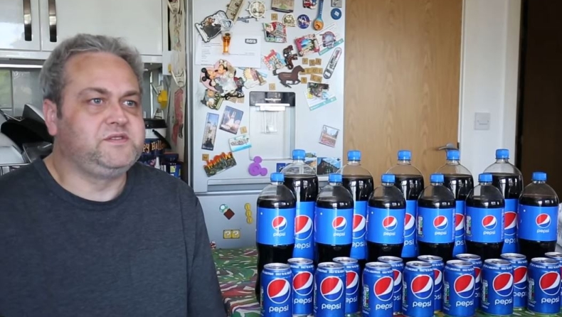  Ουαλός εθισμένος στην Pepsi έπινε για 20 χρόνια 30 κουτάκια την ημέρα (vid)