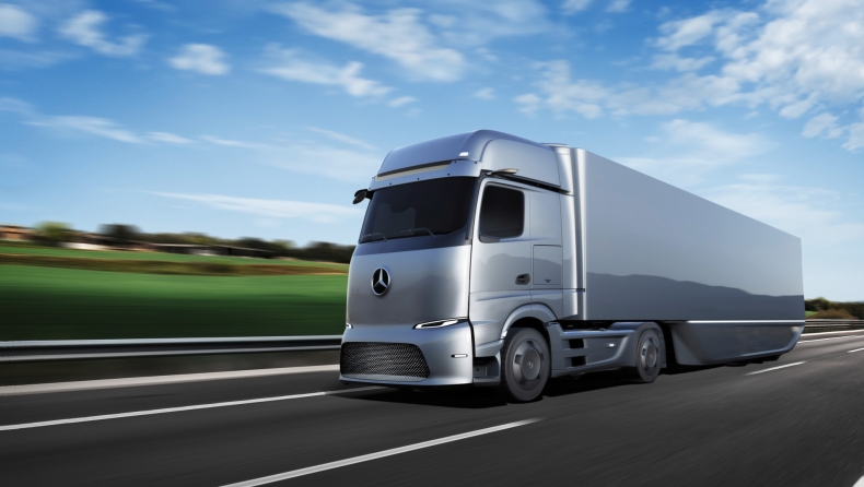 Η Mercedes παρουσιάζει το εξηλεκτρισμένο eActros LongHaul