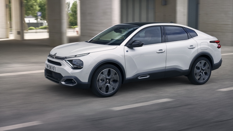 Αποκάλυψη για τα νέα Citroën ë-C4 X και C4 X (vid)