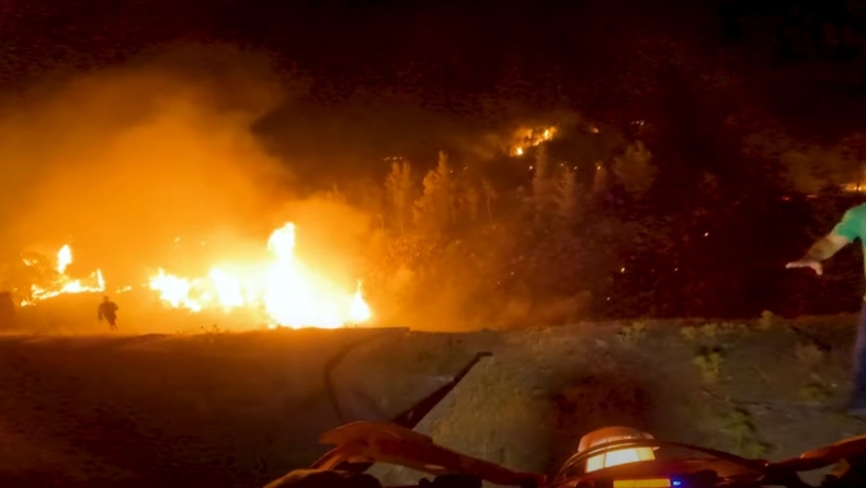 Μηχανόβιοι πήραν τα enduro και ανέβηκαν στο βουνό για να σβήσουν την φωτιά στην Βούλα (vid)