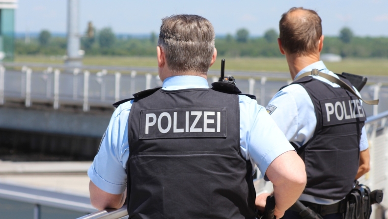 Γερμανία: Ανδρας άφησε κομμένο κεφάλι έξω από το δικαστήριο της Βόννης