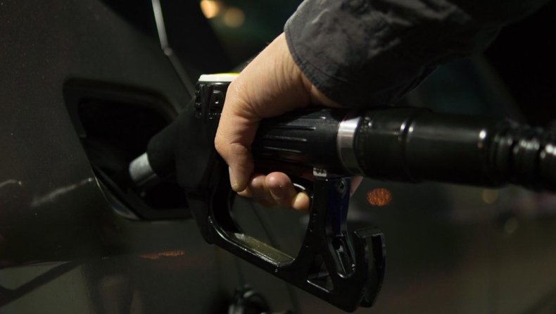 Ρεκόρ για την βενζίνη στις ΗΠΑ: Για πρώτη φορά το γαλόνι ξεπέρασε τα $5