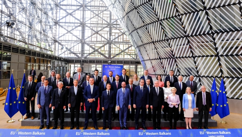 Σύνοδος Κορυφής: Επίσημα υποψήφιες για ένταξη στην Ε.Ε Ουκρανία και Μολδαβία