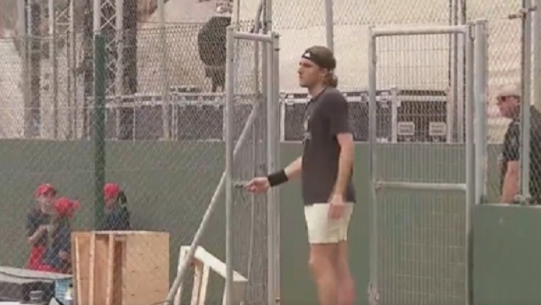 Τσιτσιπάς: Αποχώρησε από την προπόνηση μετά από διαφωνία με τον πατέρα του (vid)