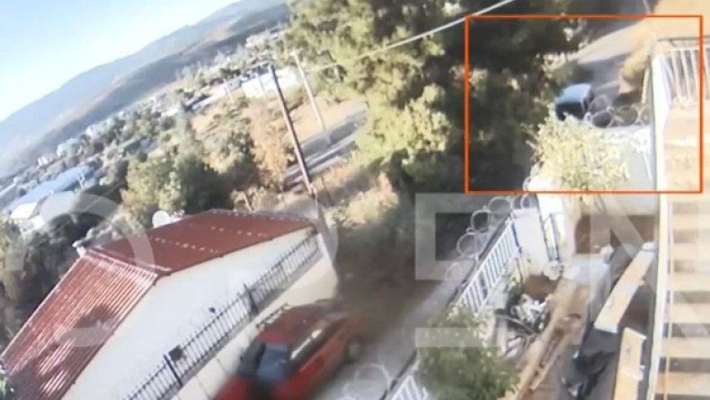 Βίντεο ντοκουμέντο με εμπρηστή να βάζει φωτιά δίπλα σε σπίτια στον Ασπρόπυργο