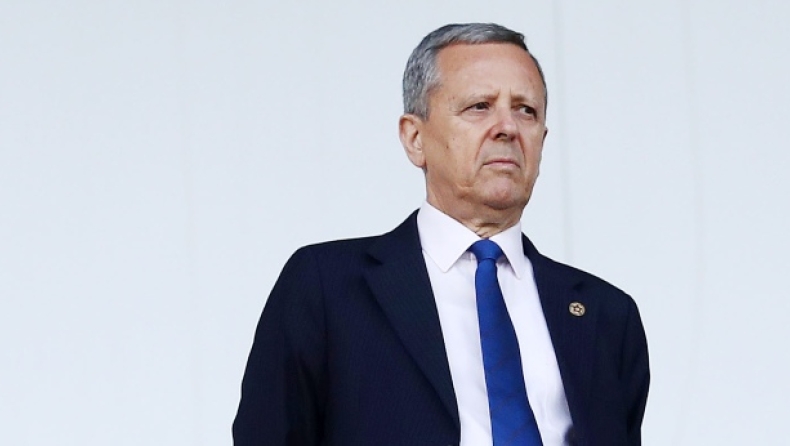 Η απάντηση Μπαλτάκου σε Μαρινάκη: «Πρέπει να υπάρξει επίσημο αίτημα για το γραφείο του, υπάρχει ένα γενικό γραφείο στην ΕΠΟ»