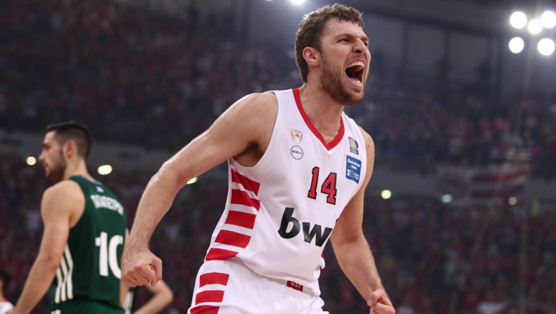 Ολυμπιακός: MVP της σεζόν στην Basket League ο Βεζένκοβ