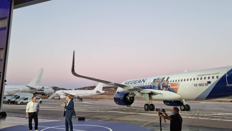 EuroBasket: Παρουσιάστηκε το αεροπλάνο που θα ταξιδέψει την Ελλάδα στο Μιλάνο (vid)