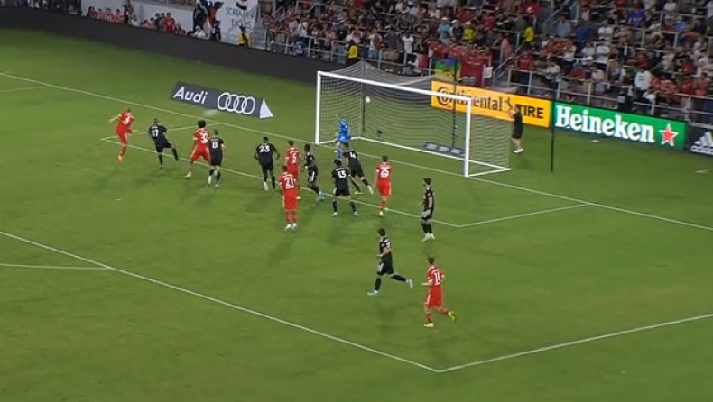 Μπάγερν Μονάχου: Σκόρερ οι Μανέ και Ντε Λιχτ, αποχώρησε με τραυματισμό ο Ολλανδός (vid)