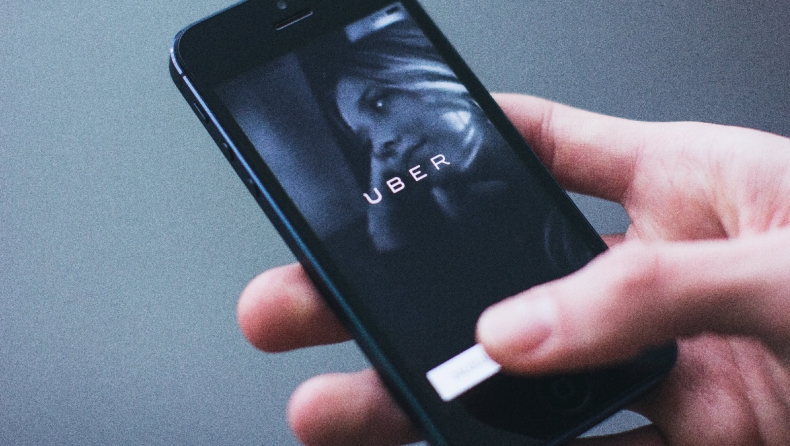Uber Files: Σκάνδαλο με τις βίαιες έως και παράνομες μεθόδους της εταιρίας
