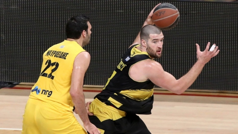 Ο Άρης ανακοίνωσε τη συμφωνία με τον Βασίλη Καββαδά