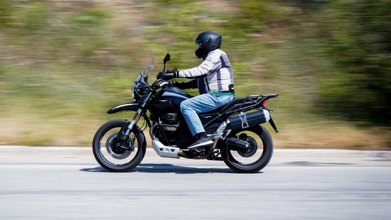 Test ride Moto Guzzi V85 TT Guardia D'Onore: Μοναδική και ιστορική