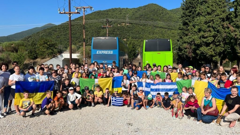 Έφτασαν στην Ελλάδα ακόμα 120 παιδιά από την Ουκρανία για να φιλοξενηθούν σε κατασκηνώσεις