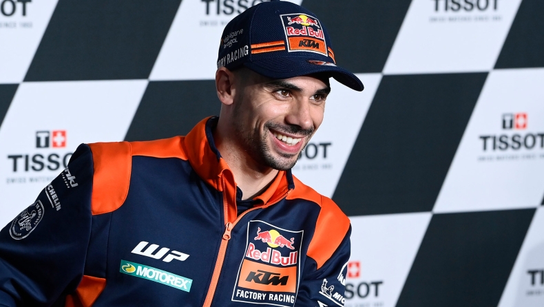 MotoGP: Στην RNF Aprilia οι Ολιβέιρα και Φερνάντεθ (vid)