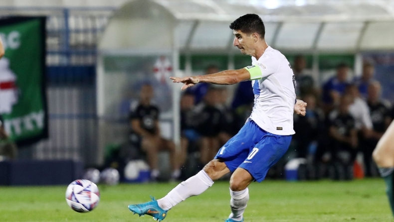 Μάνταλος: «Κερδίσαμε δίκαια την πρωτιά στον όμιλο, έστριψε η μπάλα στο γκολ, πήρε περίεργα φάλτσα» (vid)