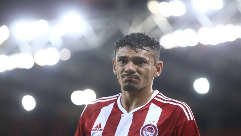 Τικίνιο Σοάρες: Στα δικαστήρια με την Πόρτο