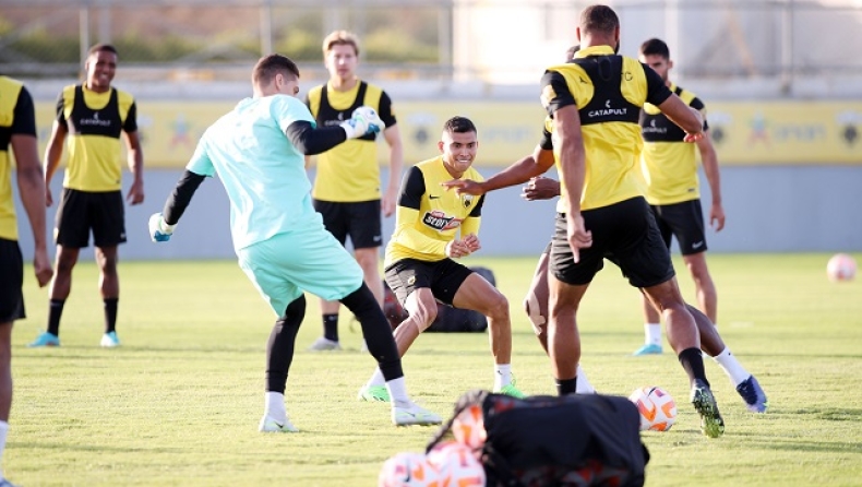 AEK: Φουλ δουλειά ο Αλμέιδα σε άμυνα και επίθεση