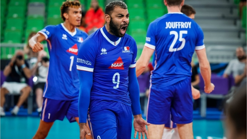Γαλλία – Ιαπωνία 3-2: Έπεσαν από τον Πύργο του Άιφελ, βρήκαν πορτοφόλι και προκρίθηκαν στα προημιτελικά οι Γάλλοι (vid)