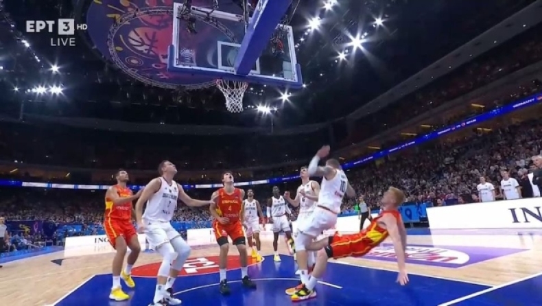 Eurobasket 2022, Γερμανία - Ισπανία: Εντυπωσιακό γκολ-φάουλ του Ντίαθ (vid)