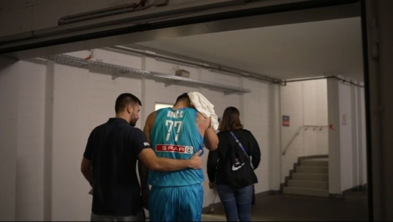 Γαλλία - Σλοβενία: Τραυματίστηκε στο κεφάλι ο Ντόντσιτς, αλλά επέστρεψε (vid)