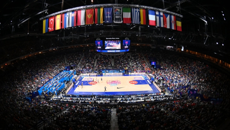 EuroBasket 2022, Ισπανία - Γαλλία: Δονείται από το «Ελλάς-Ελλάς» η Mercedes-Benz Arena κατά τη διάρκεια του τελικού (vid)