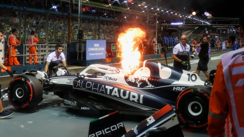 Formula 1, Σιγκαπούρη: Η AlphaTauri τυλίχθηκε στις φλόγες (vid)