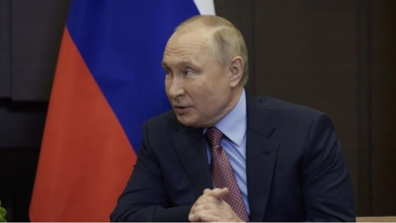Το Κρεμλίνο δήλωσε ότι η Ρωσία και οι ΗΠΑ έχουν «σποραδικές» επαφές για τα πυρηνικά όπλα