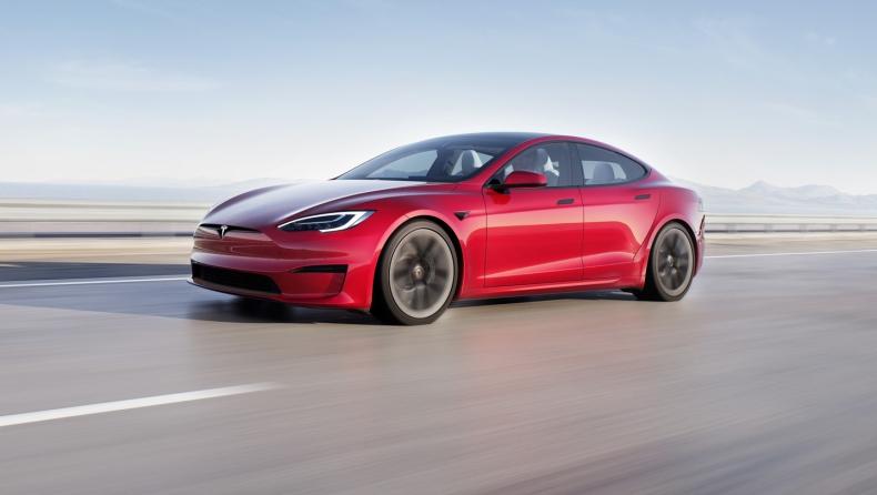 Tesla: «Aνακαλεί» σχεδόν 1,1 εκατομμύρια οχήματα στις ΗΠΑ 