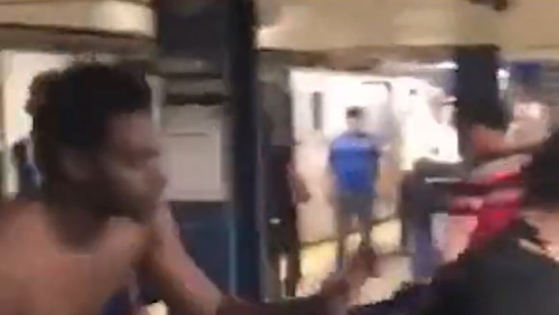Πανικός στο μετρό της Νέας Υόρκης: Γυμνός άντρας έτρεχε ανάμεσα στους επιβάτες (vid)