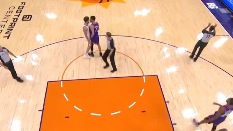 Κλέι Τόμπσον: Τσαμπουκάς με Μπούκερ και αποβολή από το ματς (vid)