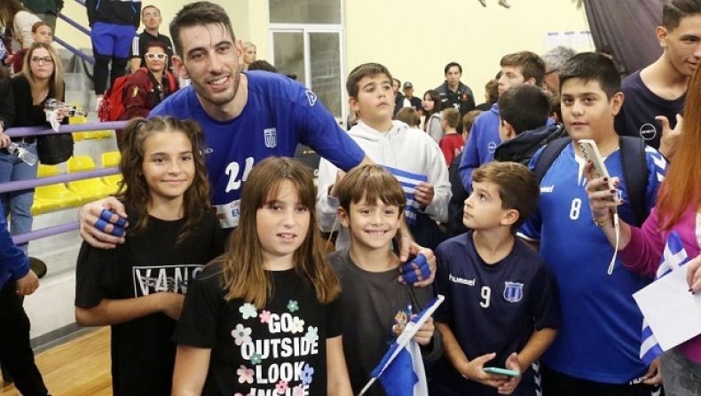 Εθνική Χάντμπολ: Το «γαλανόλευκο» πάρτι μετά τη νίκη επί της Ολλανδίας στη Χαλκίδα