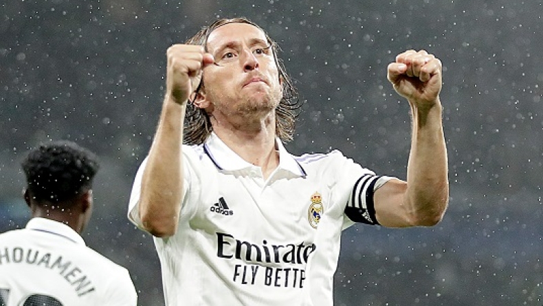 Η στιγμή που ο Λούκα Μόντριτς ξεσπάει σε κλάματα στο λεωφορείο(vid)