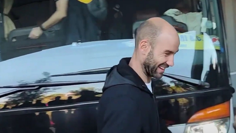 Βασίλης Σπανούλης: Η άφιξή του ως αντίπαλος του Ολυμπιακού στο ΣΕΦ (vid)