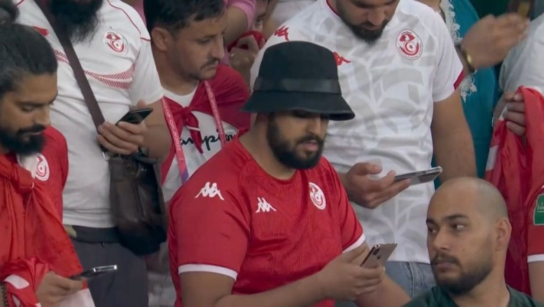 Μουντιάλ 2022, Τυνησία-Γαλλία: Με τα βλέμματα στα κινητά οι Τυνήσιοι σε εξέδρα και πάγκο (vid)