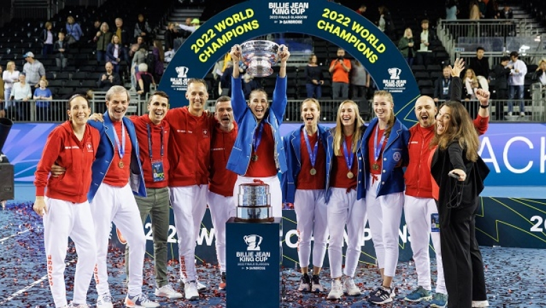 Τένις: Η Ελβετία με σούπερ Μπένσιτς, πρωταθλήτρια κόσμου (vids)