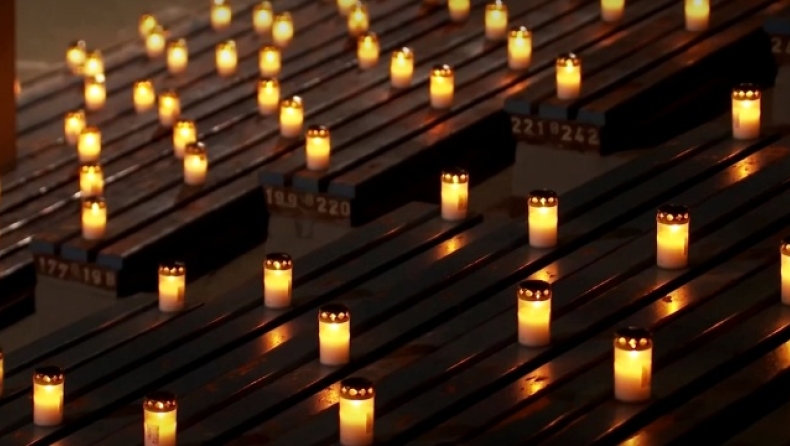 Μουντιάλ 2022: Γήπεδο στη Γερμανία φωταγωγήθηκε με 20.000 κεριά στη μνήμη των νεκρών εργατών του Κατάρ 