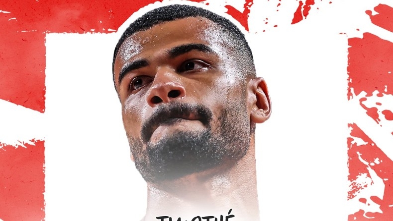 Λουαού Καμπαρό: Επίσημα στην Αρμάνι Μιλάνο