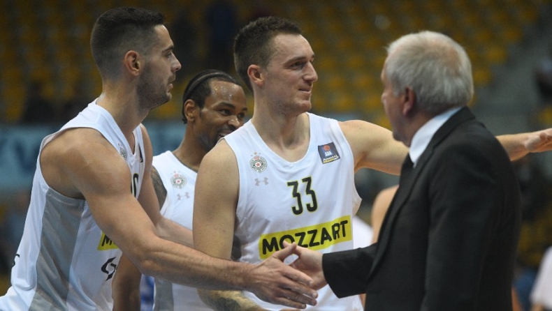 Ο Παπαπέτρου, ο Ζοτς και ο... Περπέρογλου