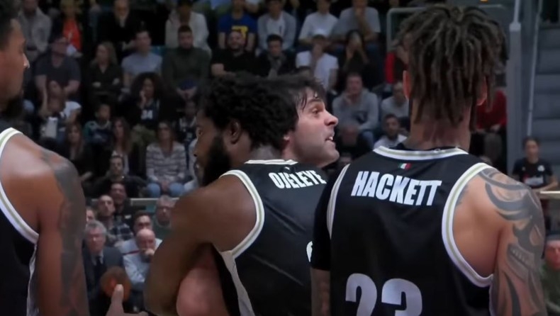 Τεόντοσιτς: Τιμωρήθηκε με δύο αγωνιστικές, χάνει το ματς με τον Ολυμπιακό 