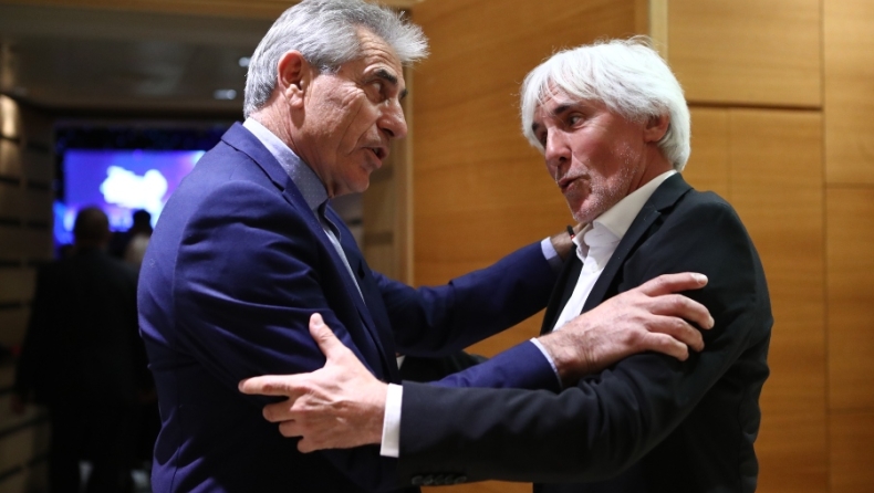 Βραβεία ΠΣΑΠΠ: Οι αγκαλιές Γιοβάνοβιτς με Αναστασιάδη (vids)