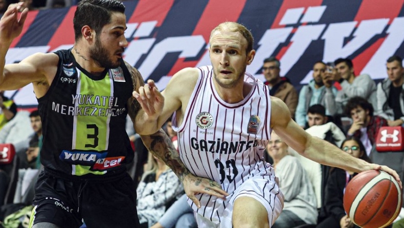 Γκαζιαντέπ - Μερκεζεφέντι 80-78: Στάθηκε όρθια απέναντι στην ομάδα του Ρογκαβόπουλου